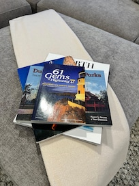 North Shore books and guides