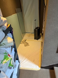 Veel renovatie, staat nergens aangegeven tijdens het boeken.
