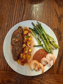 We shopped at the local fresh seafood and farmers market for meals.