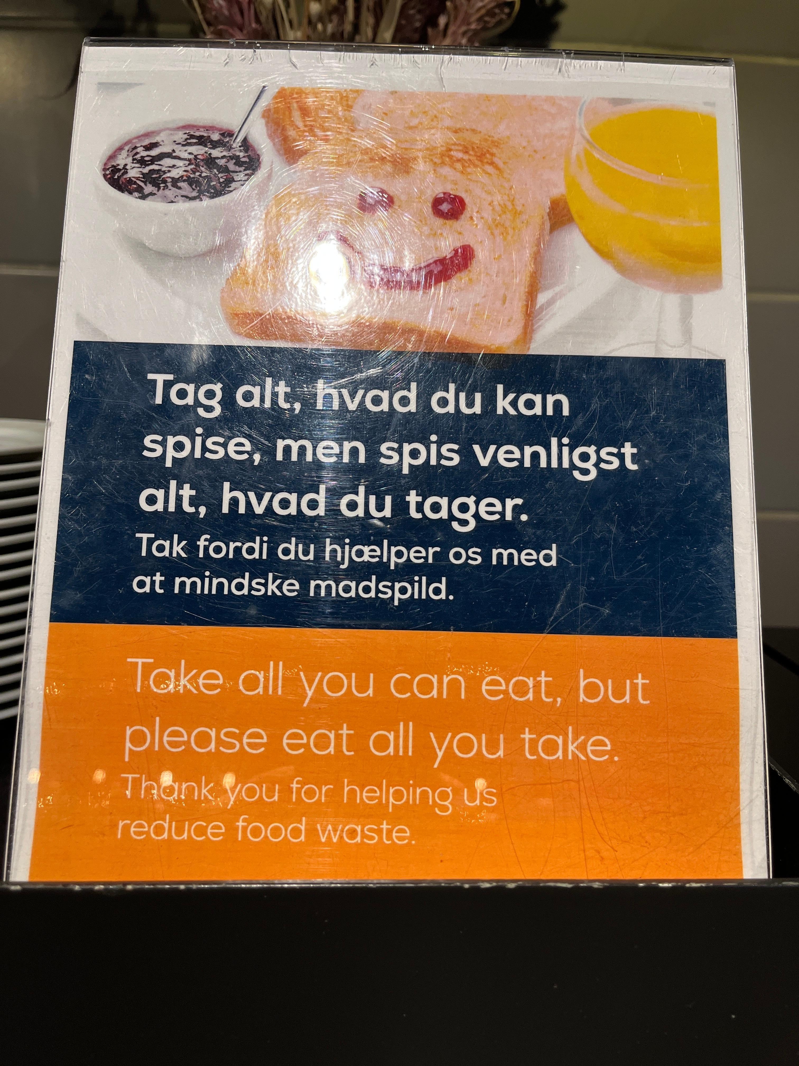 Tåbeligt … min mor skal ikke være med … banalt og dumt 