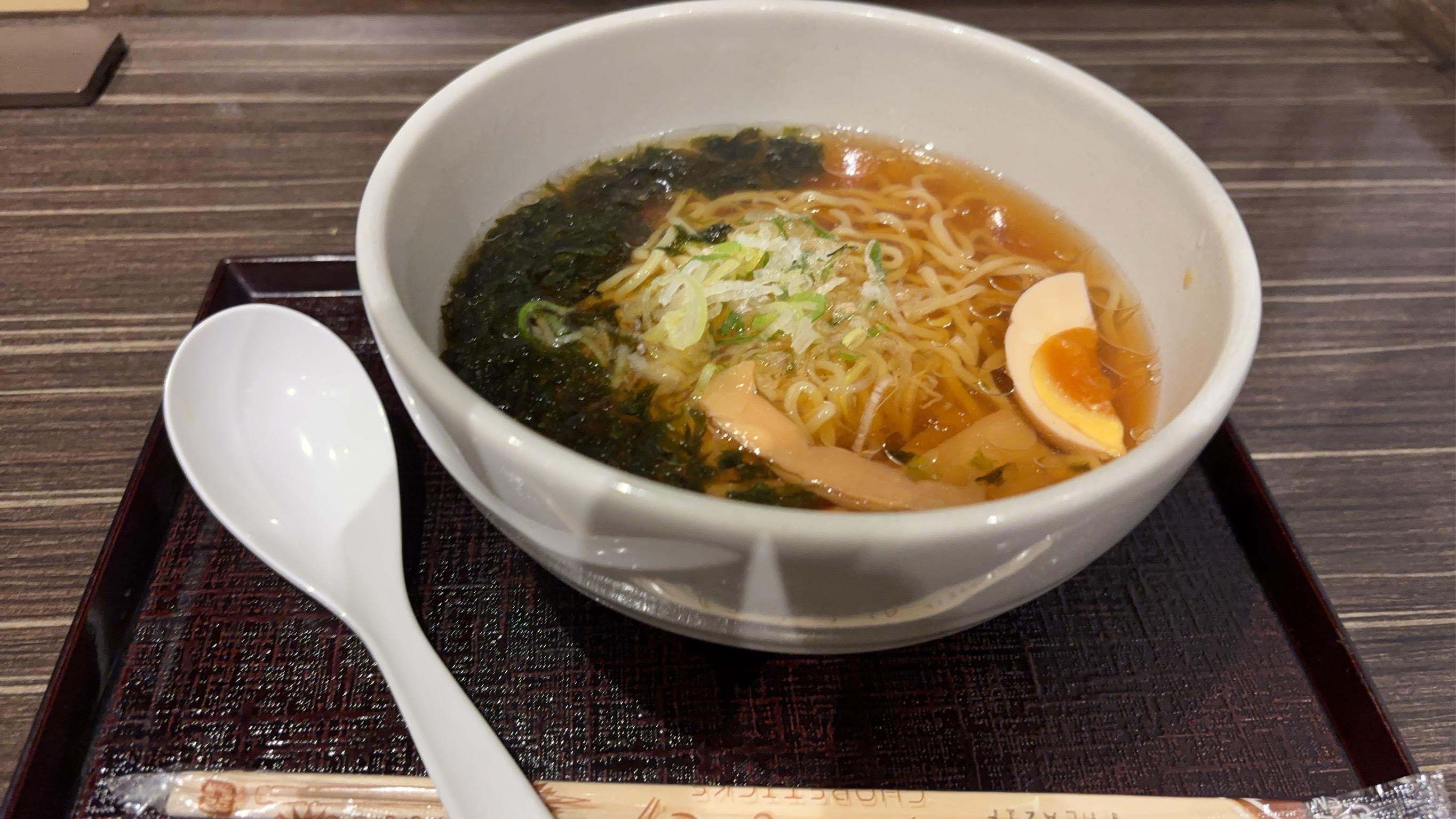 夜鳴きそば、美味しかったです。アイスも、種類がいくつかあって、お風呂上  がり、美味しく頂きました。