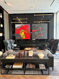 Lobby, well decorated