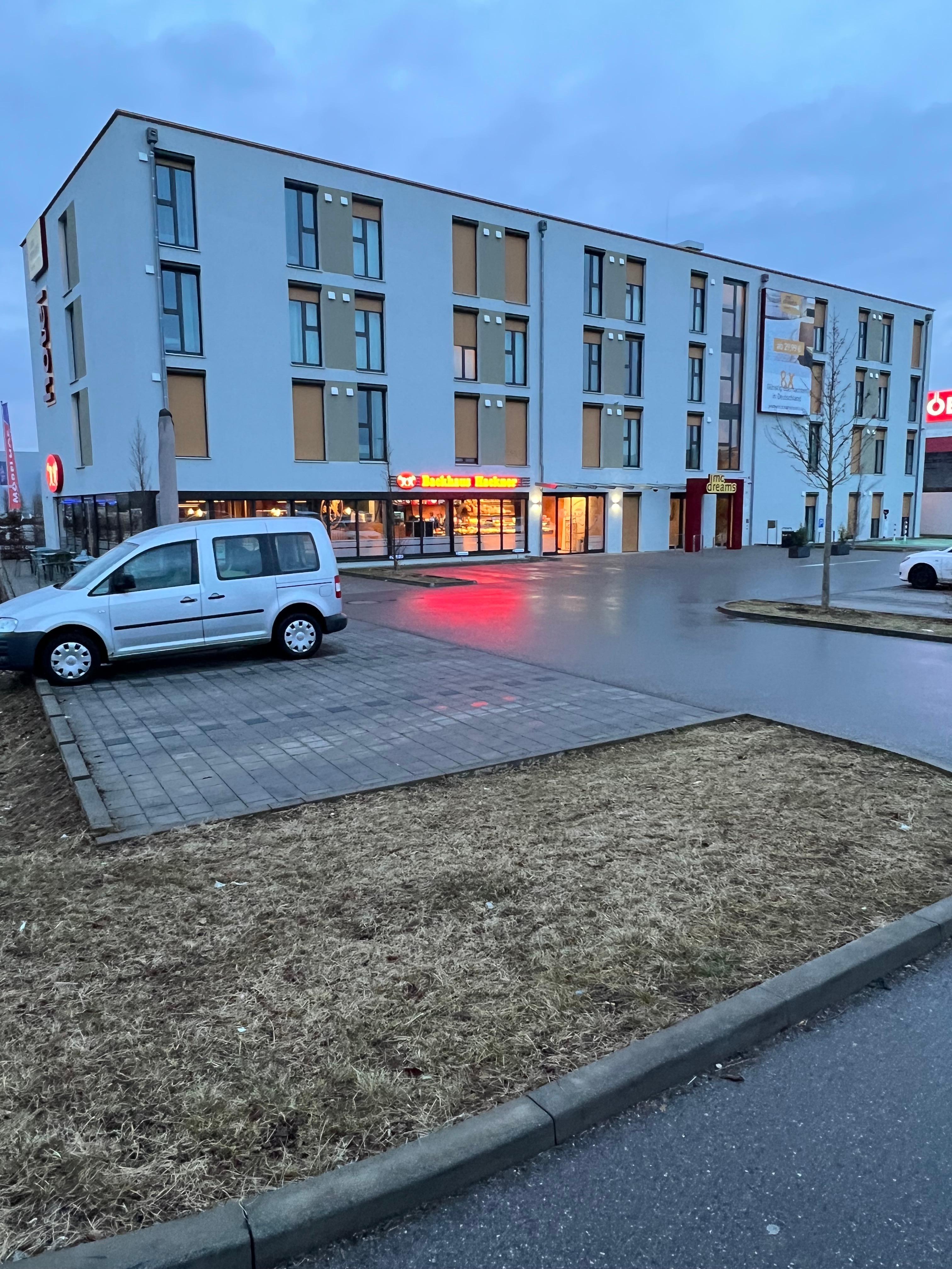 Front parking and breakfast place in same building 