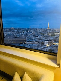 floor 15