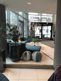 Nice reception area to wait and take a coffee.