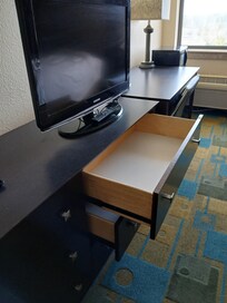 Drawers not closing