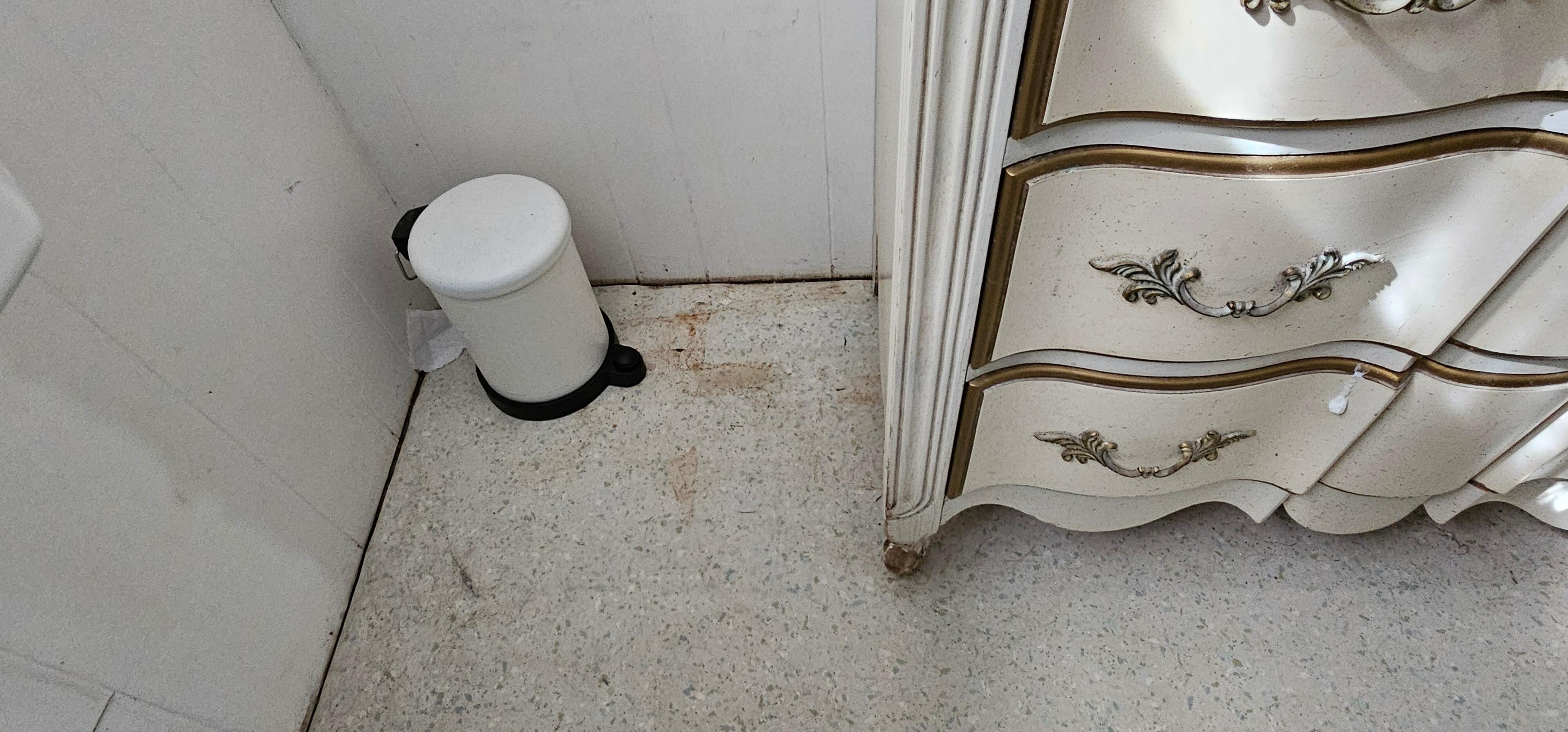 Dirt and mold on walls in bathroom 