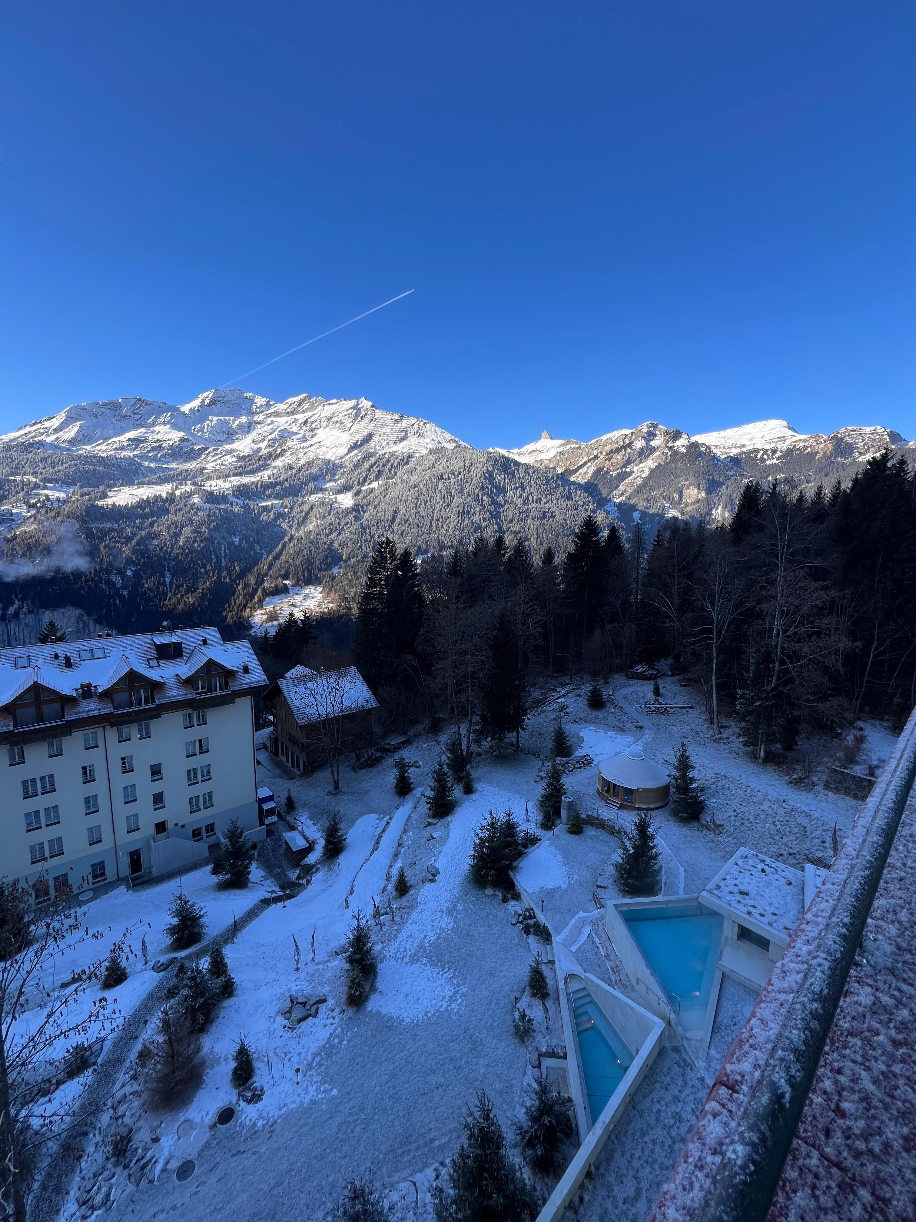 Ausblick vom Zimmer auf Pool
