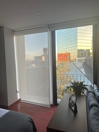 Blind did not work Asked to be fixed no response