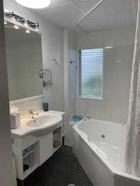 Lovely bath!
