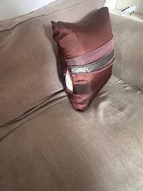 Split cushion