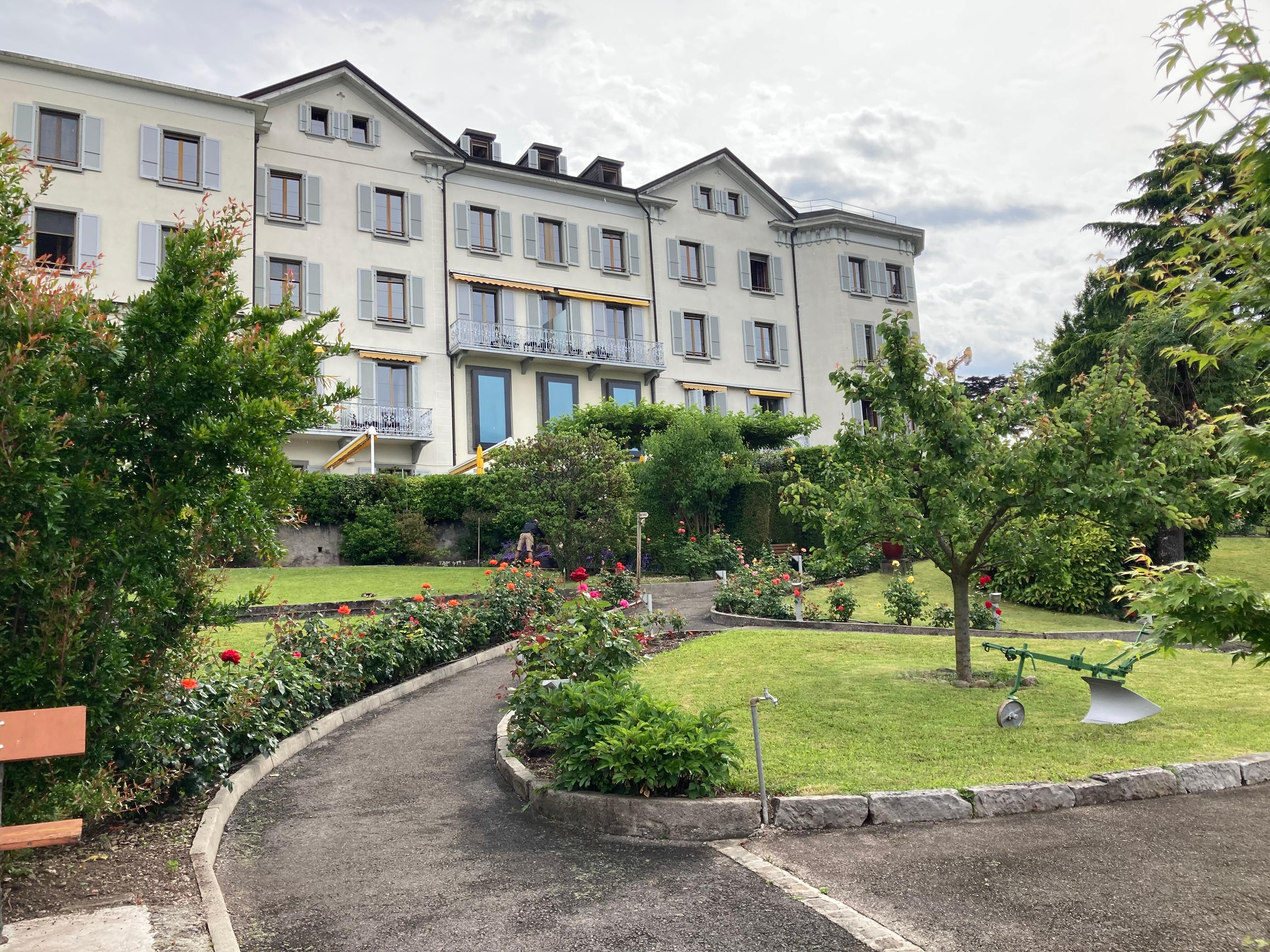 Hotel mit Garten zum See