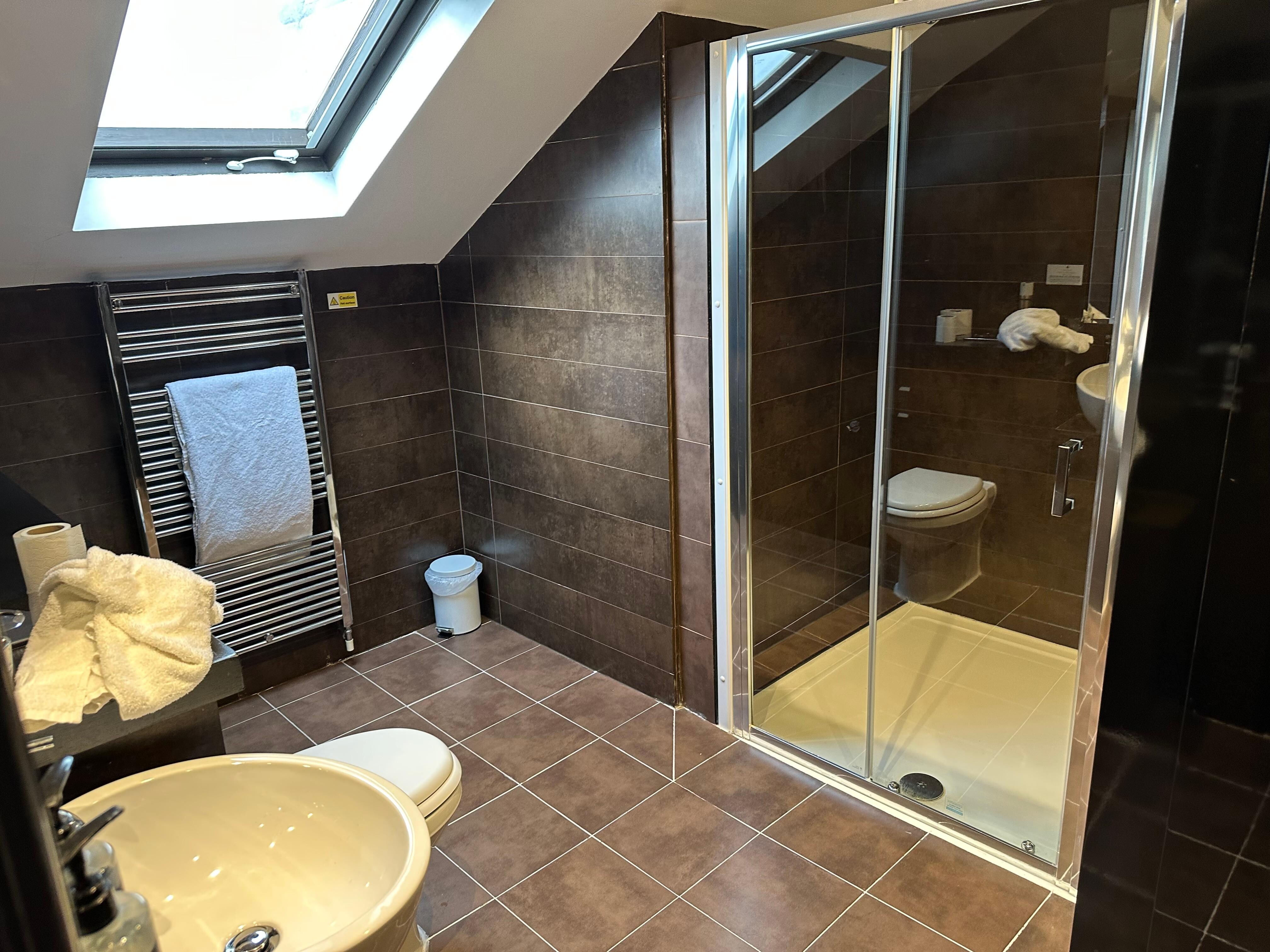 Posh bathroom - but smelly!