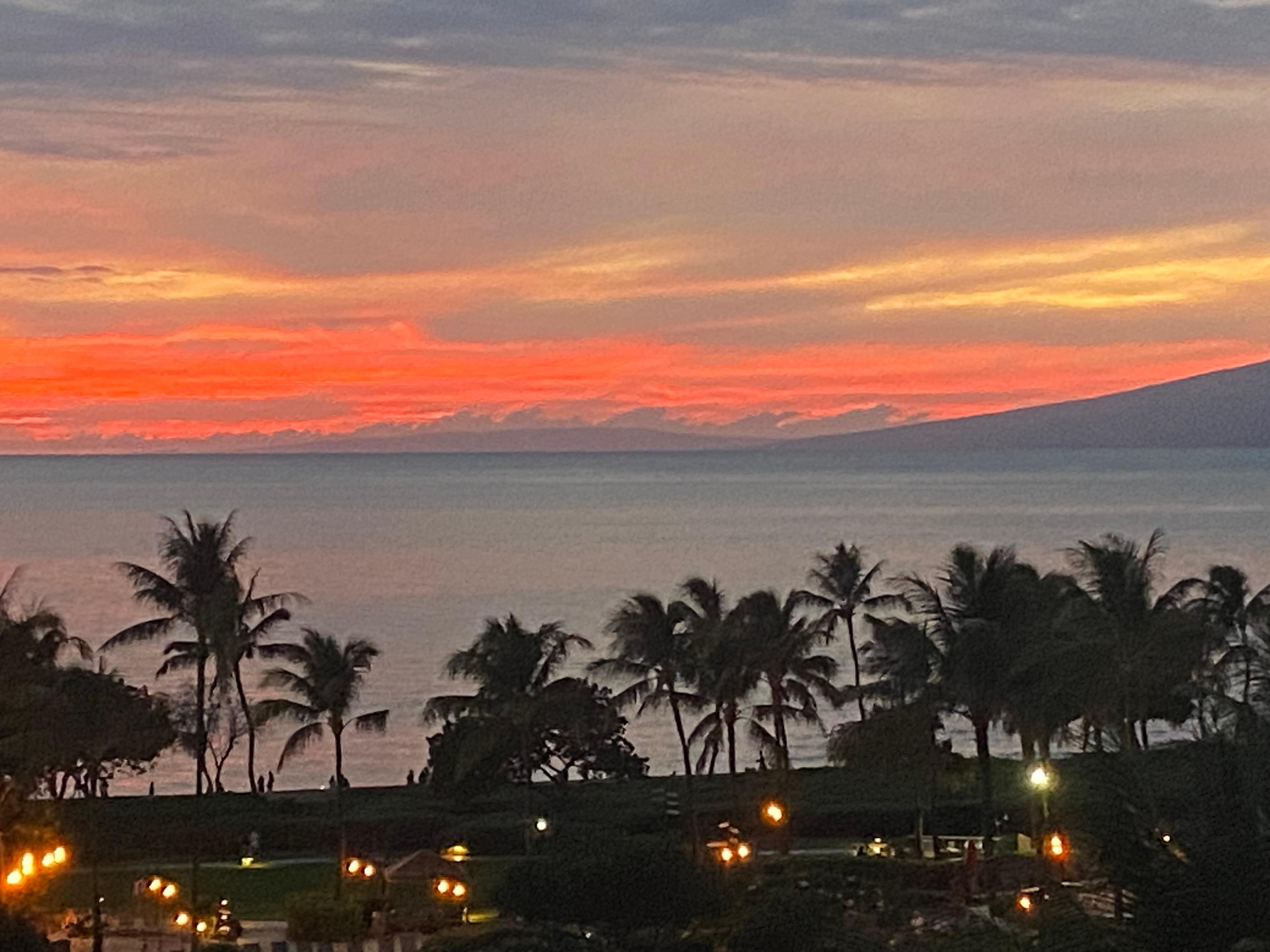 Sunset from the lanai🌴