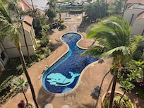 Great pool and hot tub!