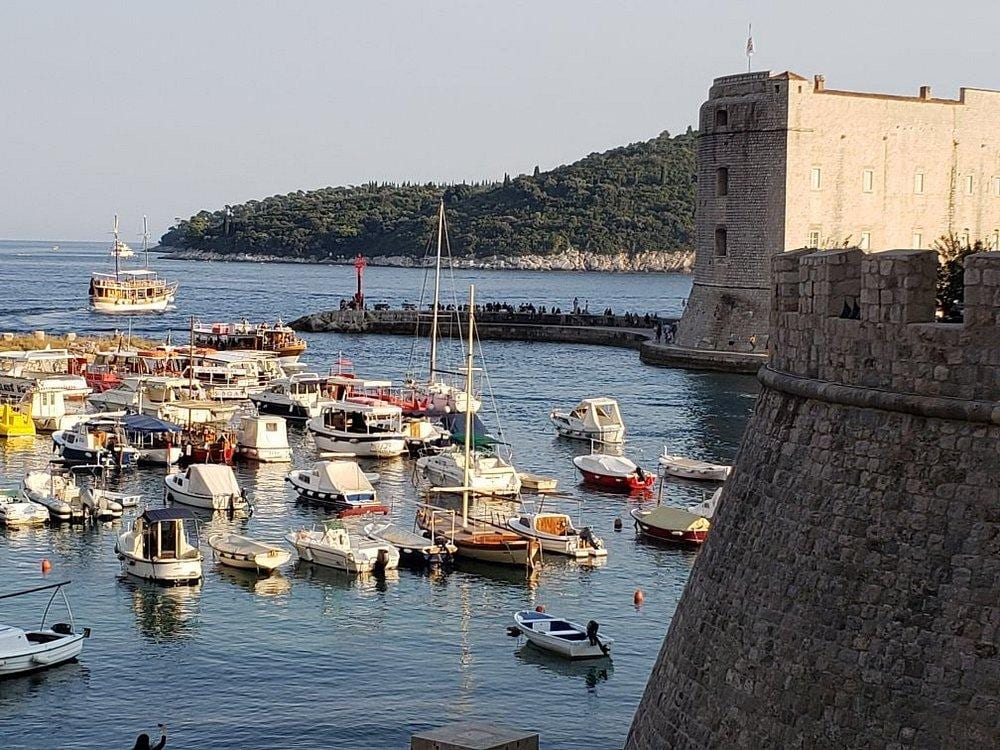 Great place to sit with a bottle of wine and nibbles to watch the sun set