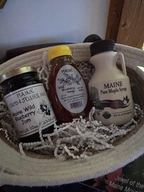 Sweet gesture - we enjoyed the syrup!!