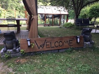 Beautiful entry to drive up to on arrival.
