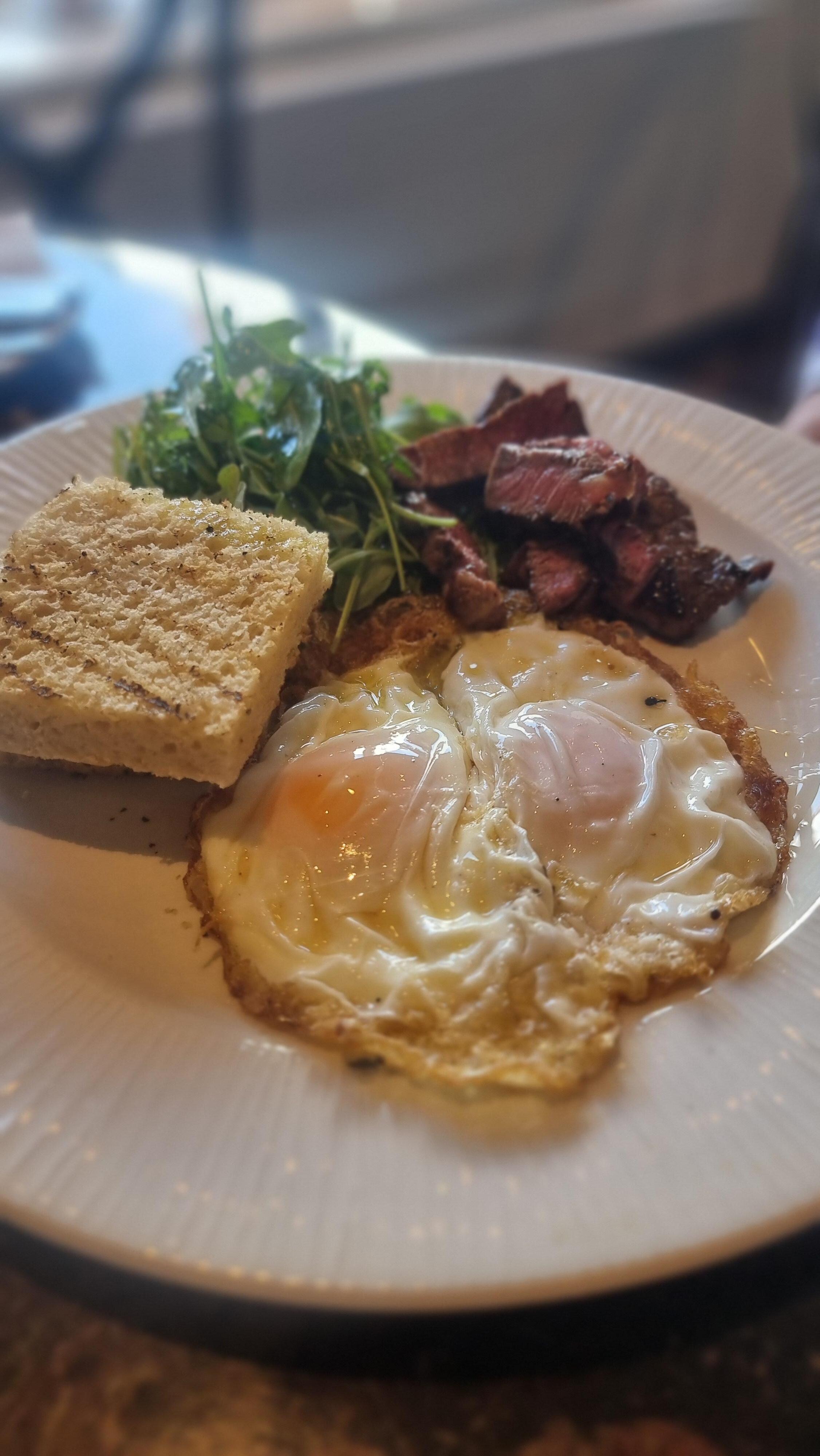 Steak and eggs - Breakfast 