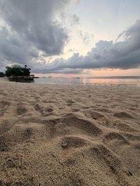 Sonnenaufgang am Strand