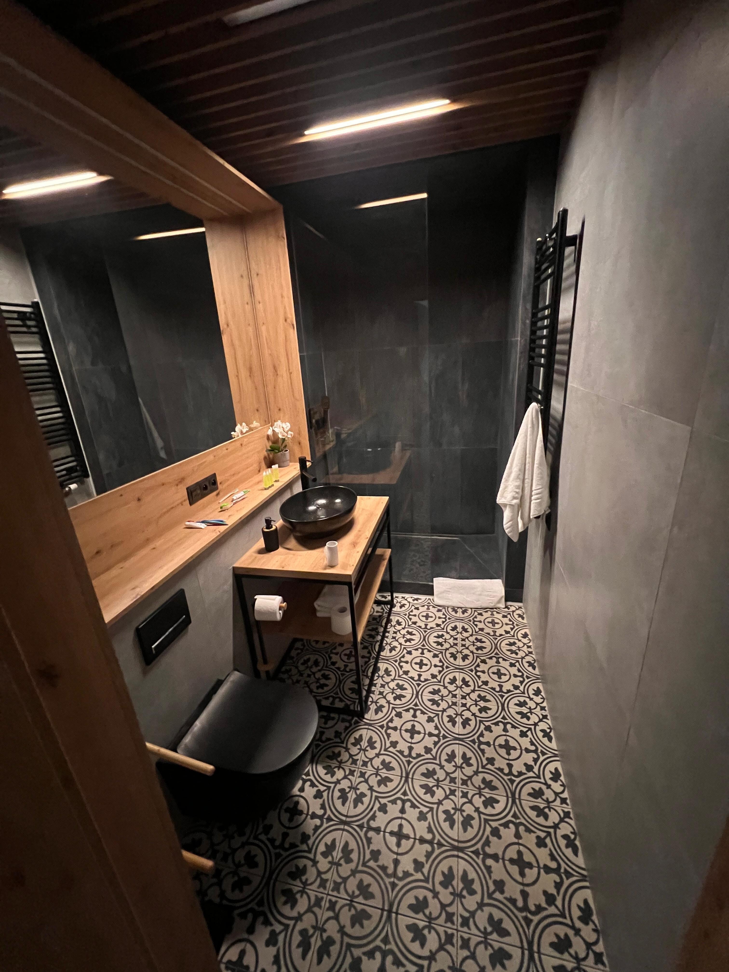 Hieno wc. Viemäri haisi.