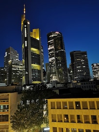 Ausblick aus dem Zimmer im 7.Stock, Skyline von Frankfurt