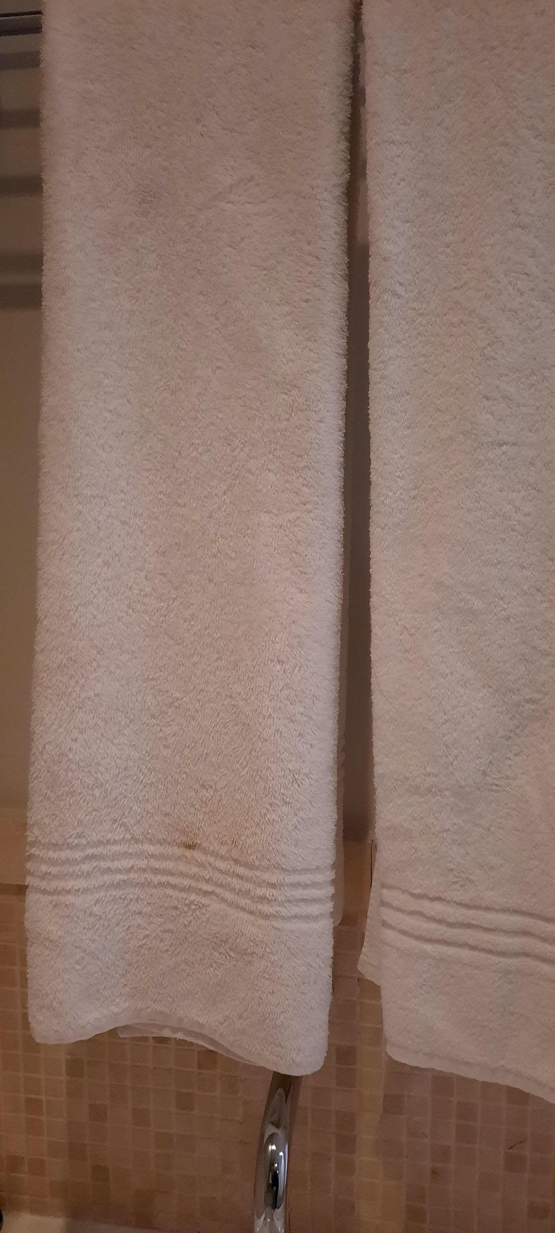 La serviette de bain sale