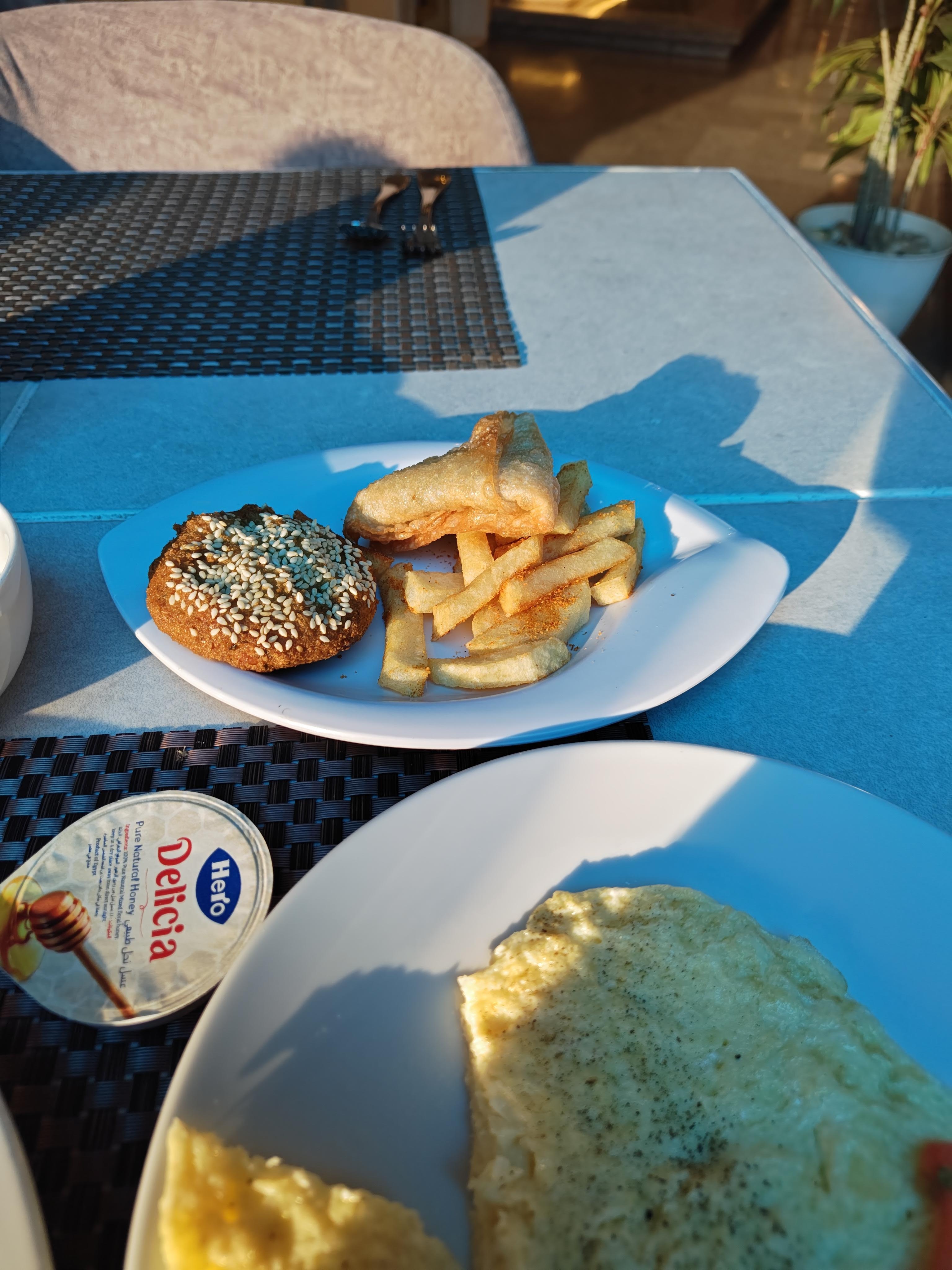 揚げたてサクサクのターメイヤ