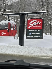 Minutes to the mountain