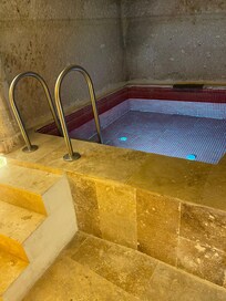 Nice warm pool … took plenty of selfies here .