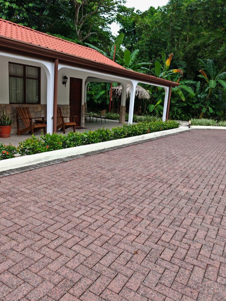 Instalaciones muy bonitas y amenas. Muy tranquilo el ambiente.