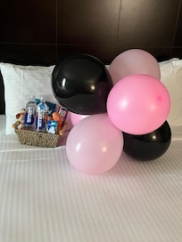 Lovely surprise basket in room. Thank you!!