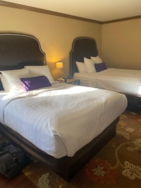 Double queen room