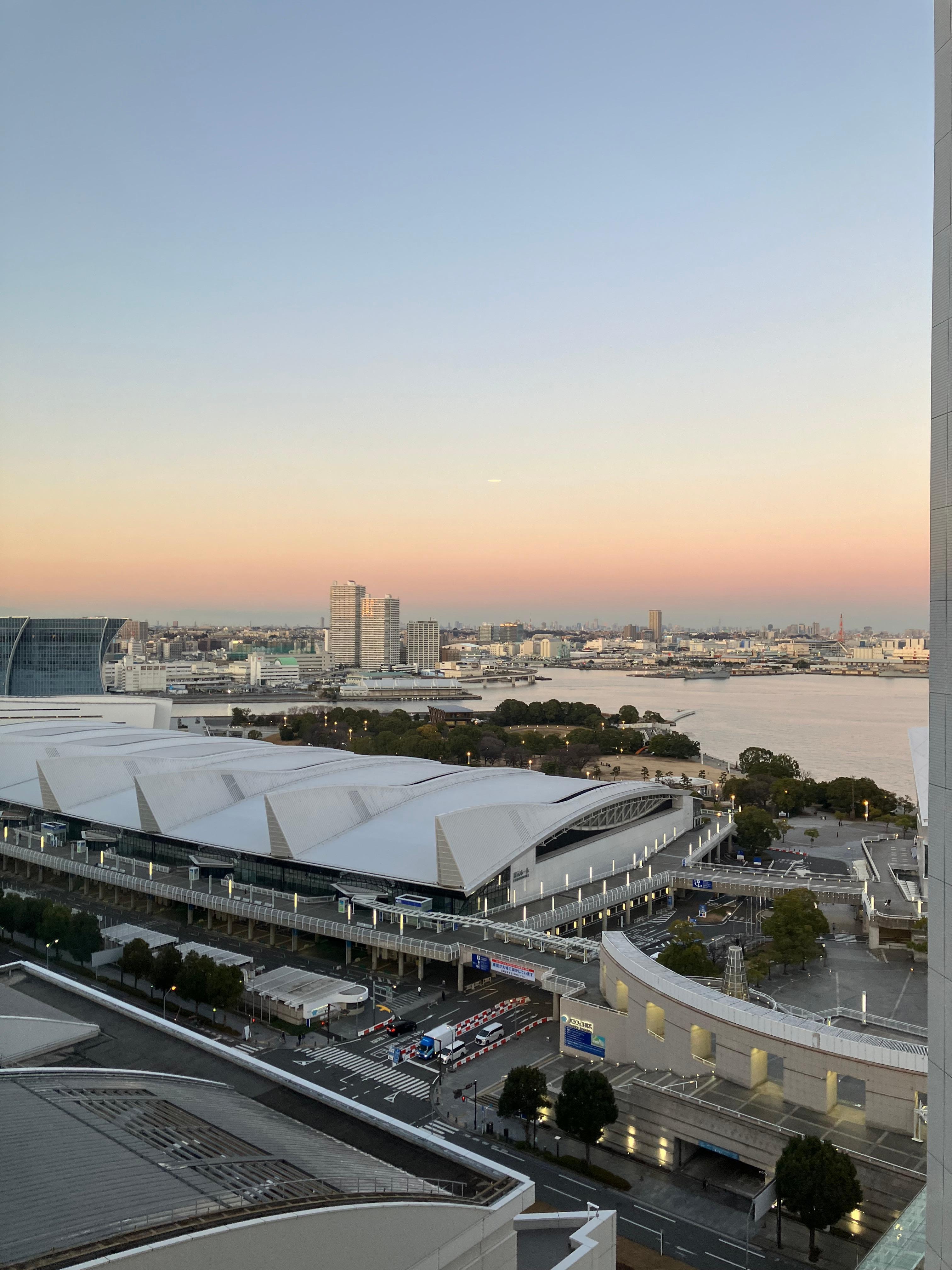 朝・夕焼け・夜景と時間ごとに綺麗な景色が見えた