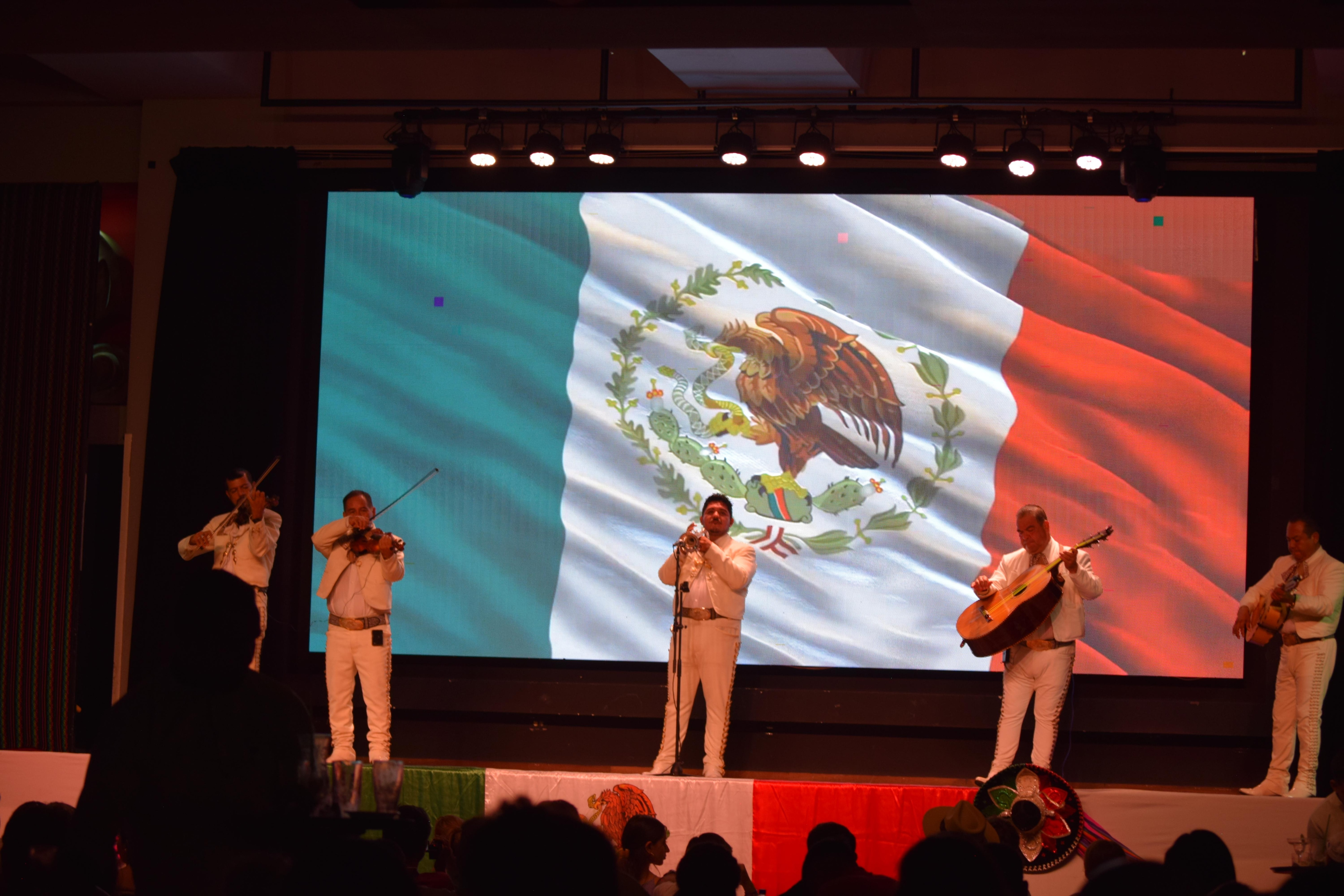 Live music with the Mariachi