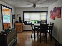 Bright and roomy