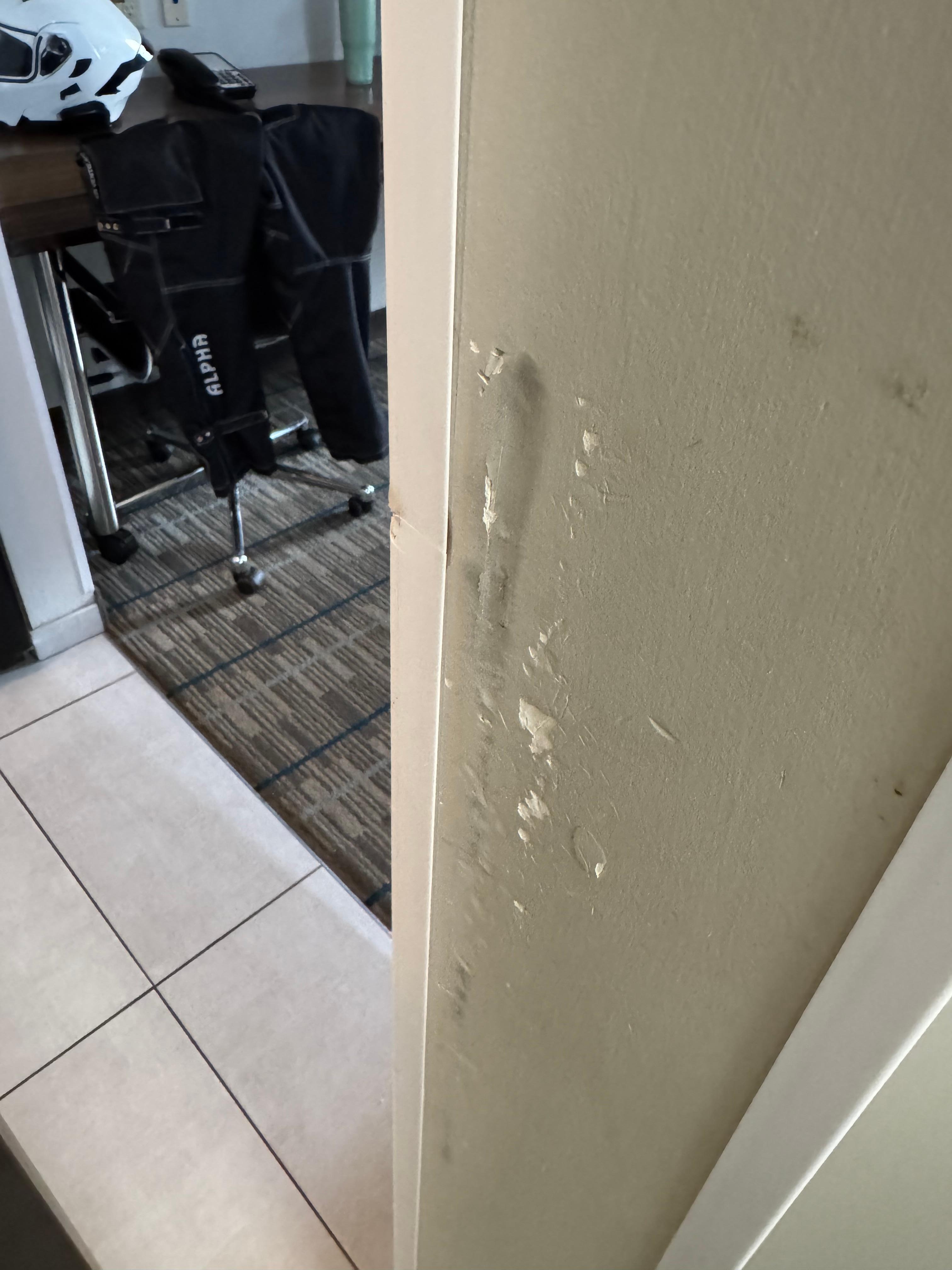 Handle making marks in drywall.