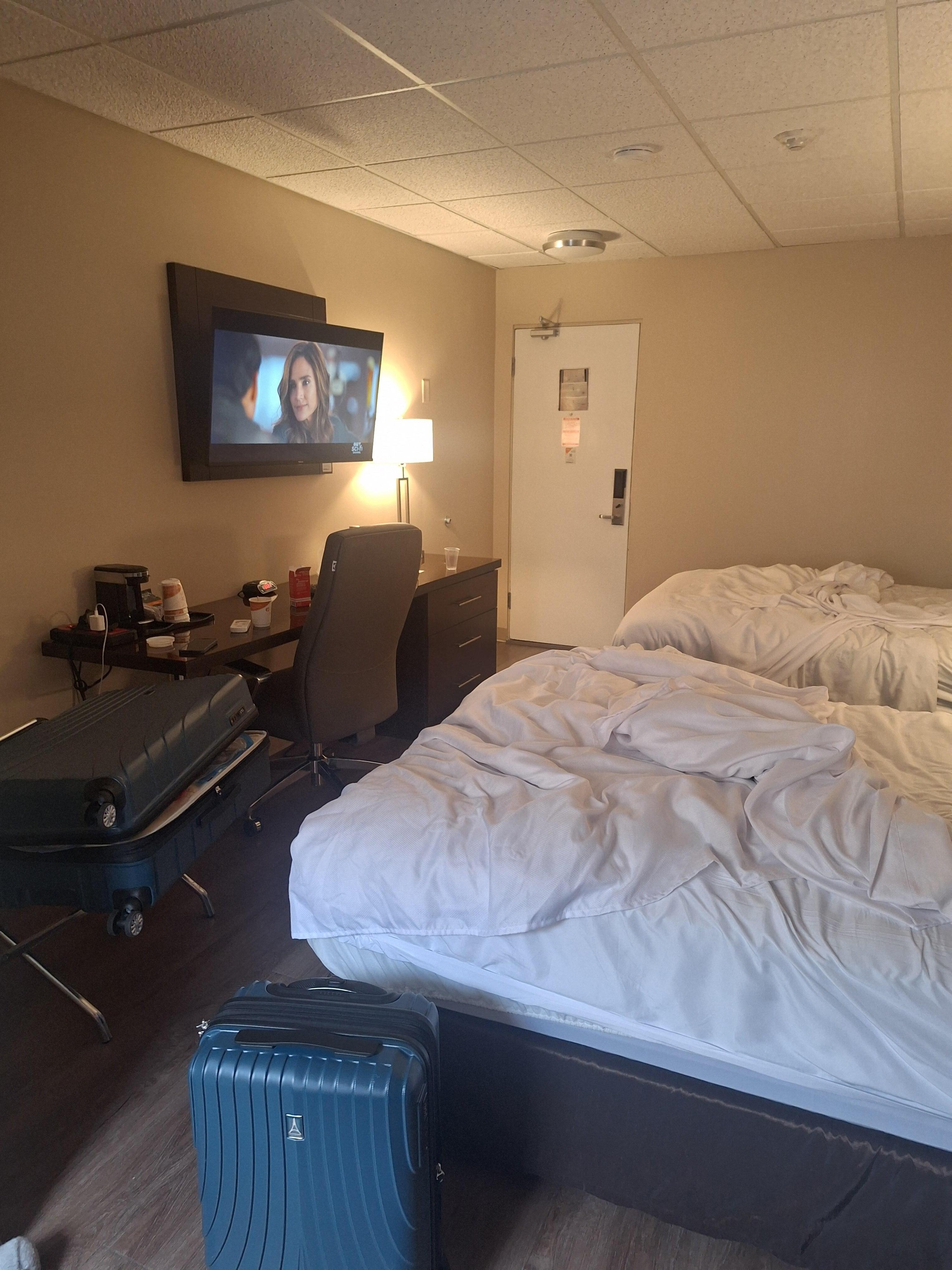 Such a big room, yet soundproof and the beds were extra comfortable.