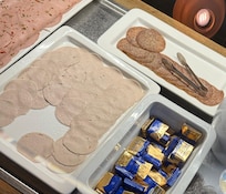 Salami war sehr grau, Gelbwurst farblos