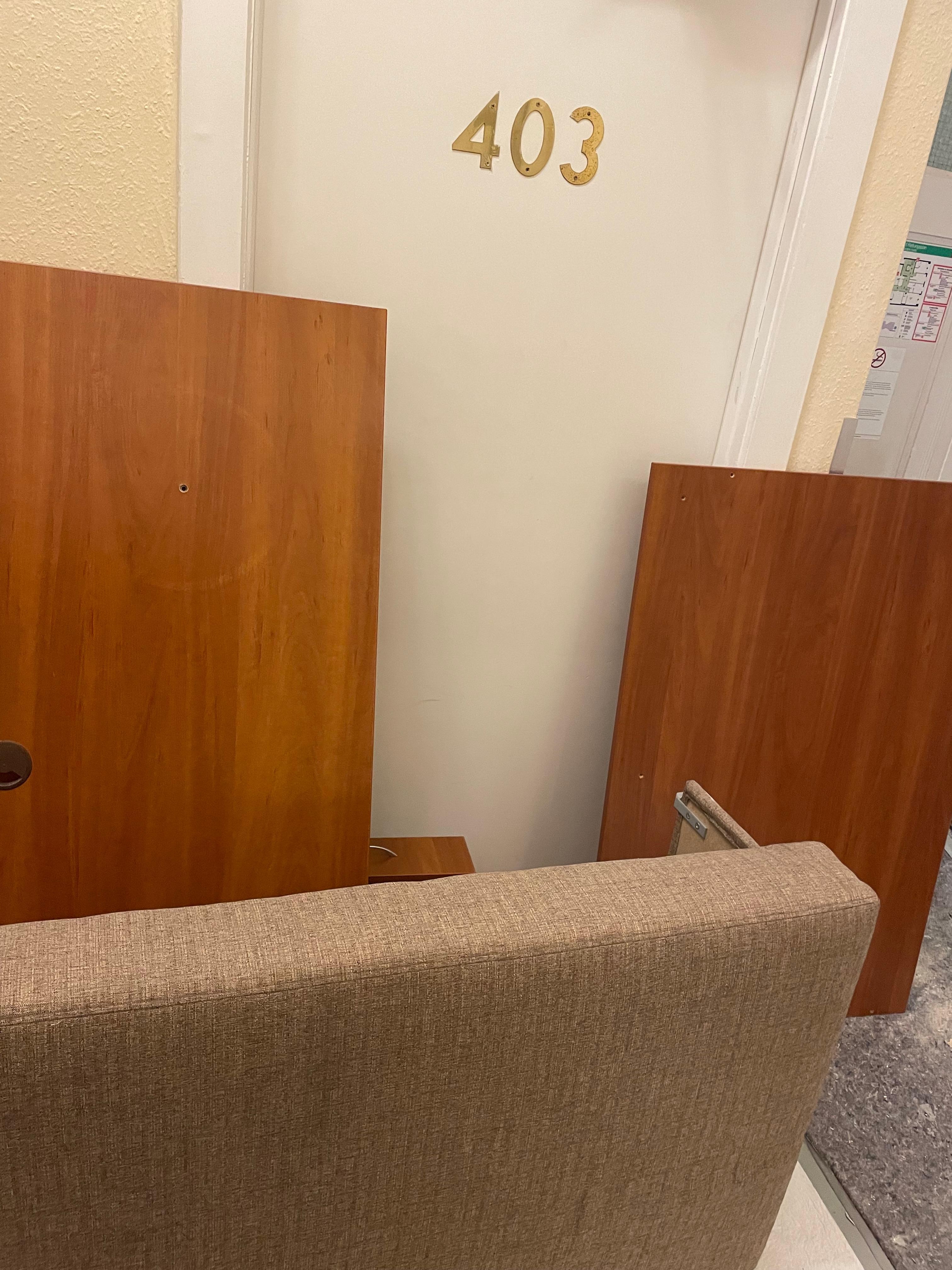 Døren var spæret til værelset da vi kom hjem en af dagene