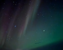 Aurora frente a la habitación