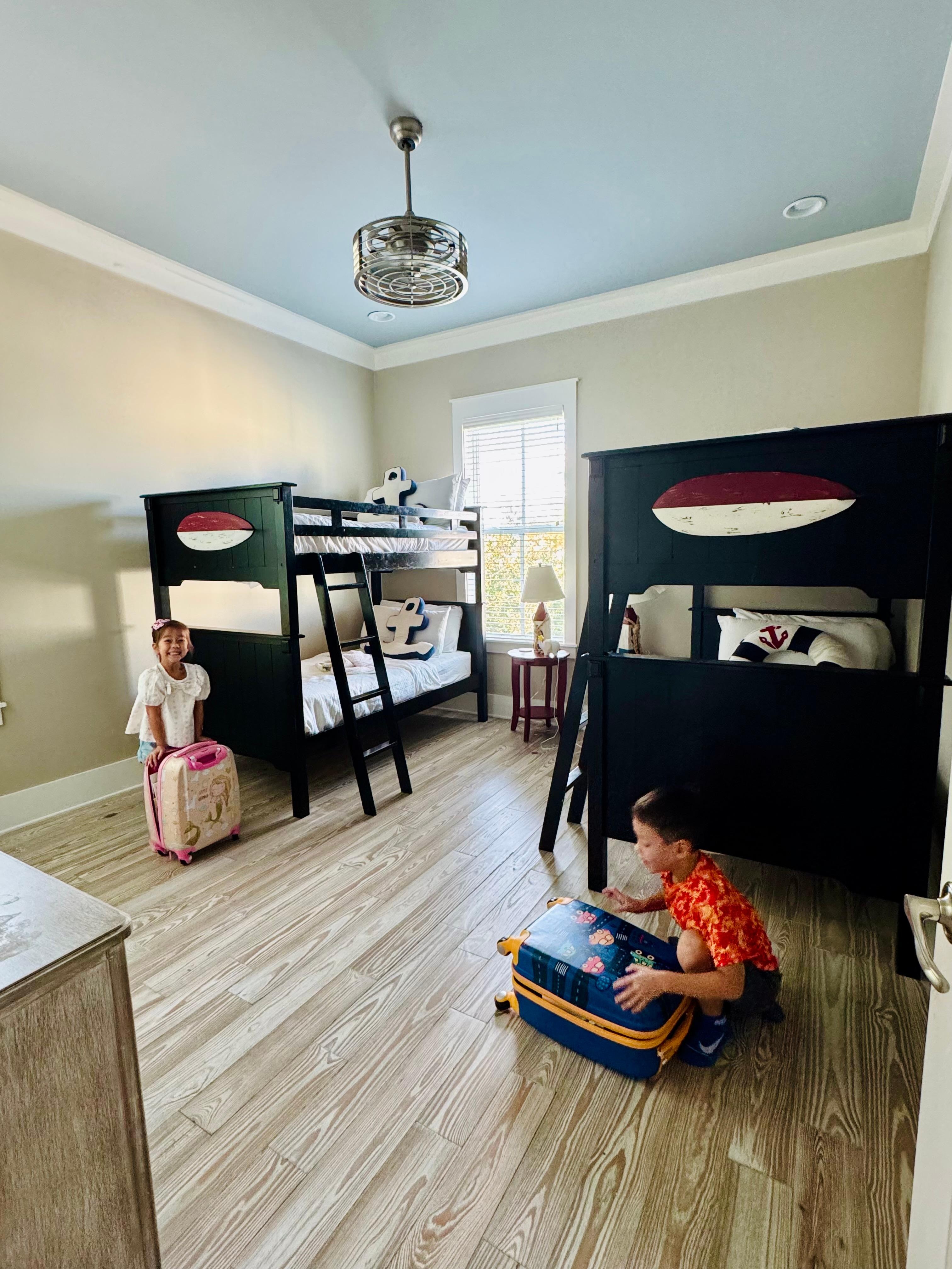 Our kids didn’t fight who sleep on top or bottom. 