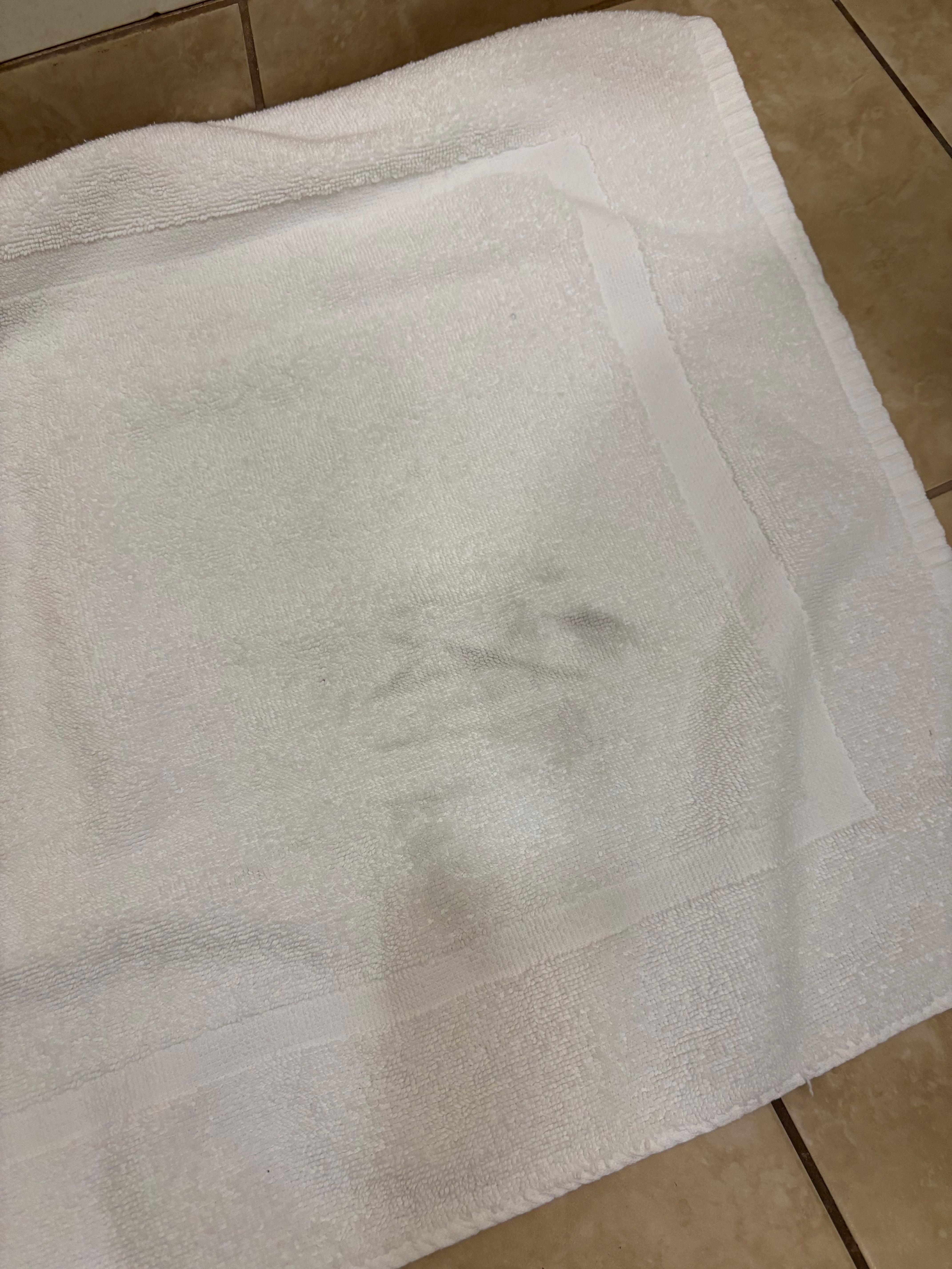 Stains or dirty towel