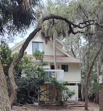Beach path is right outside the back of the house.