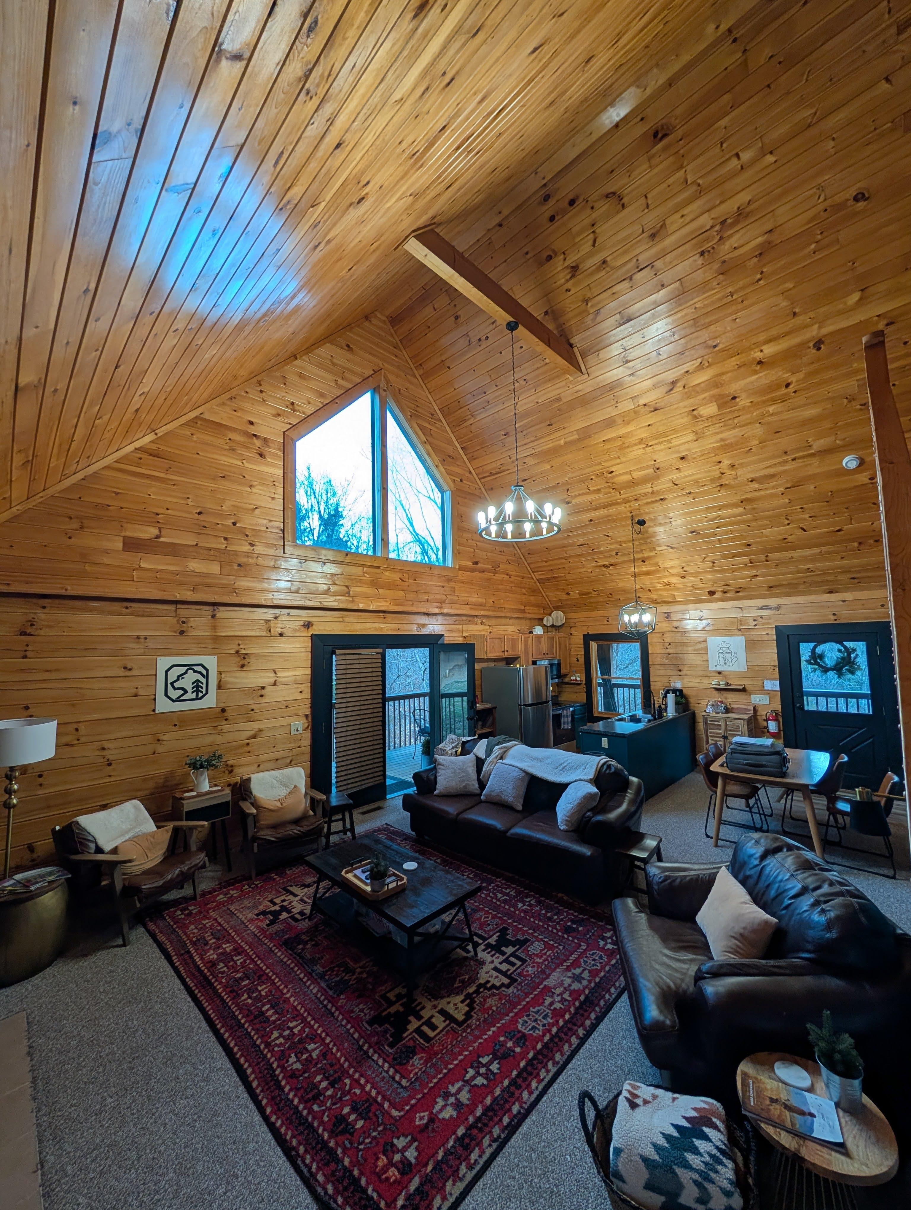 Lounge & Kitchen area