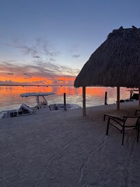 El atardecer hermoso.