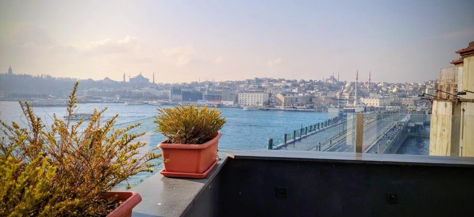 Aussicht von oben -herrlich - trotz Verkehr, stört nicht. 