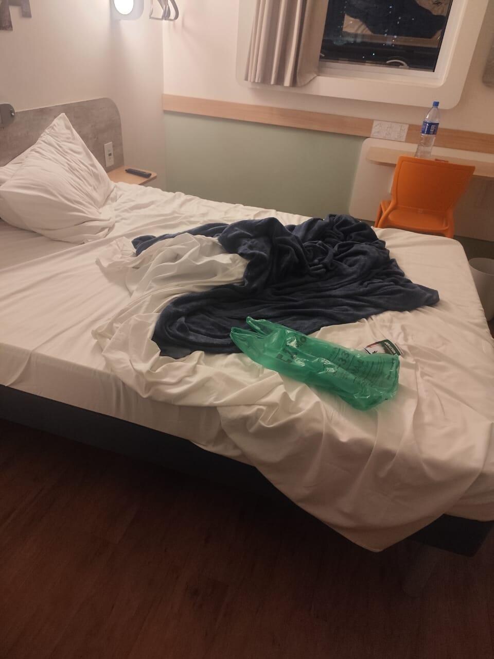 Assim estava o quarto quando entrei