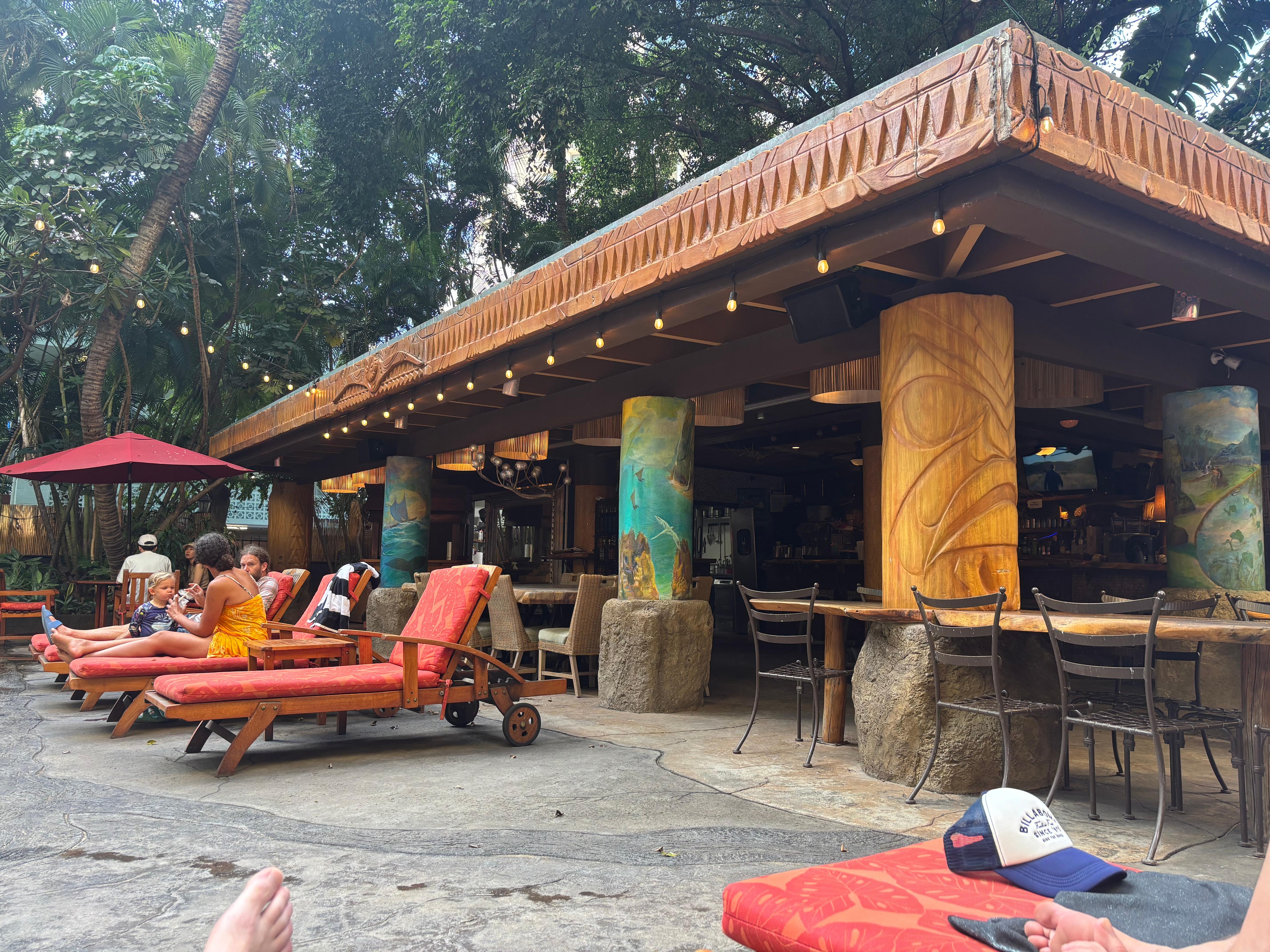 Bar & Restaurant Sam’s. 