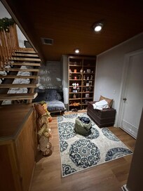 Needs handrails, that’s the “futon” design makes it LUMPY.